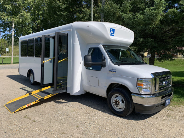 ARBOC low floor minibus